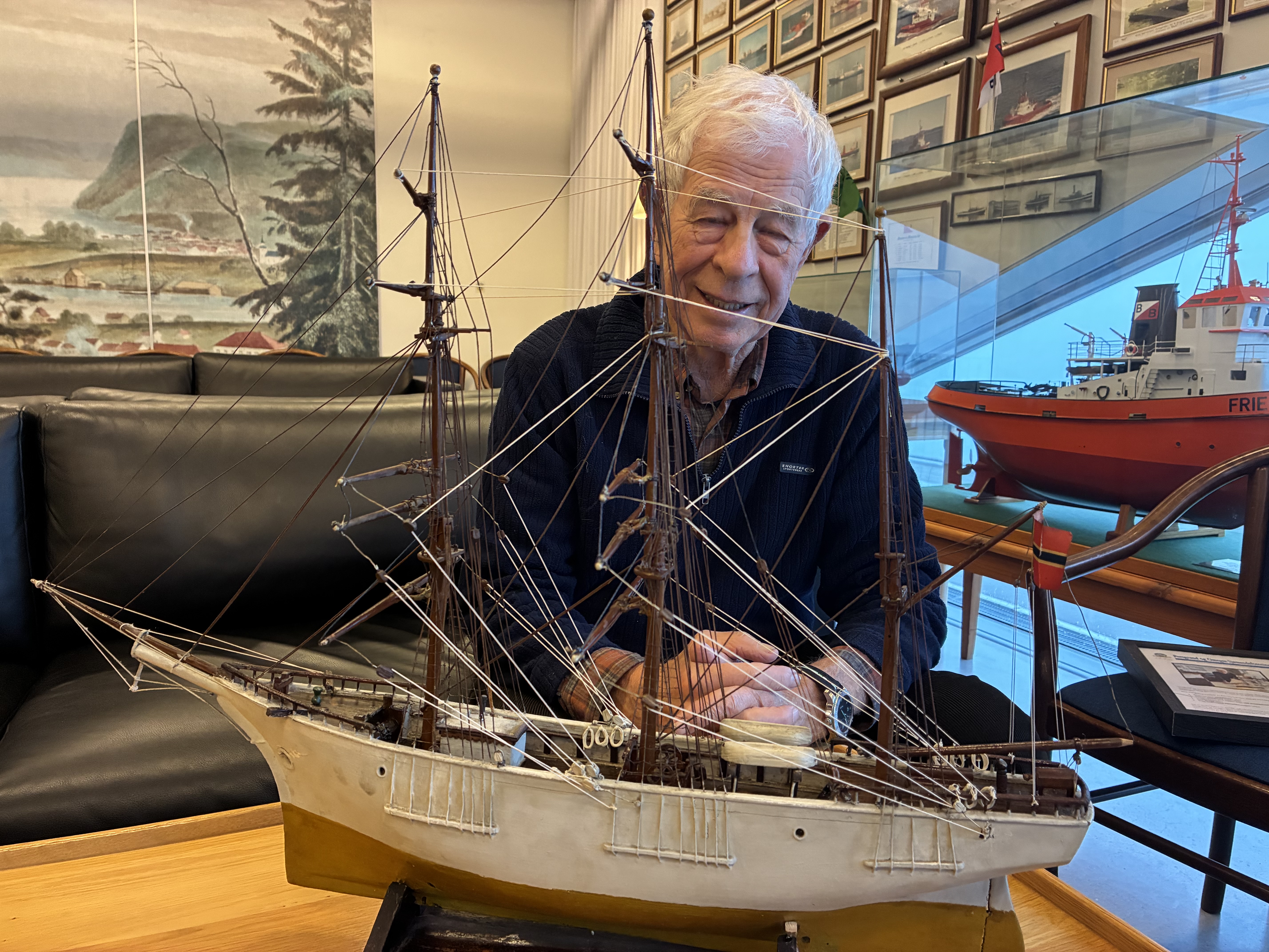 IMG 1644 thor og modellen